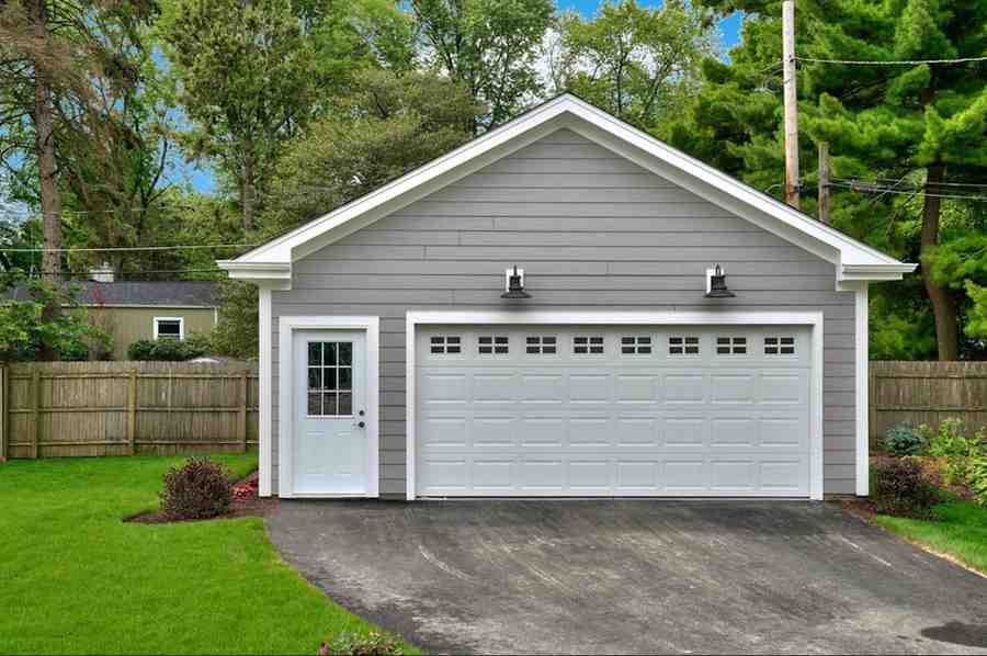 Attached Garage