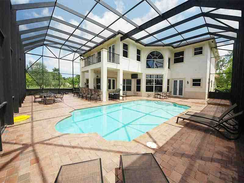 What Are Screen Enclosures and Why Homeowners Install Them