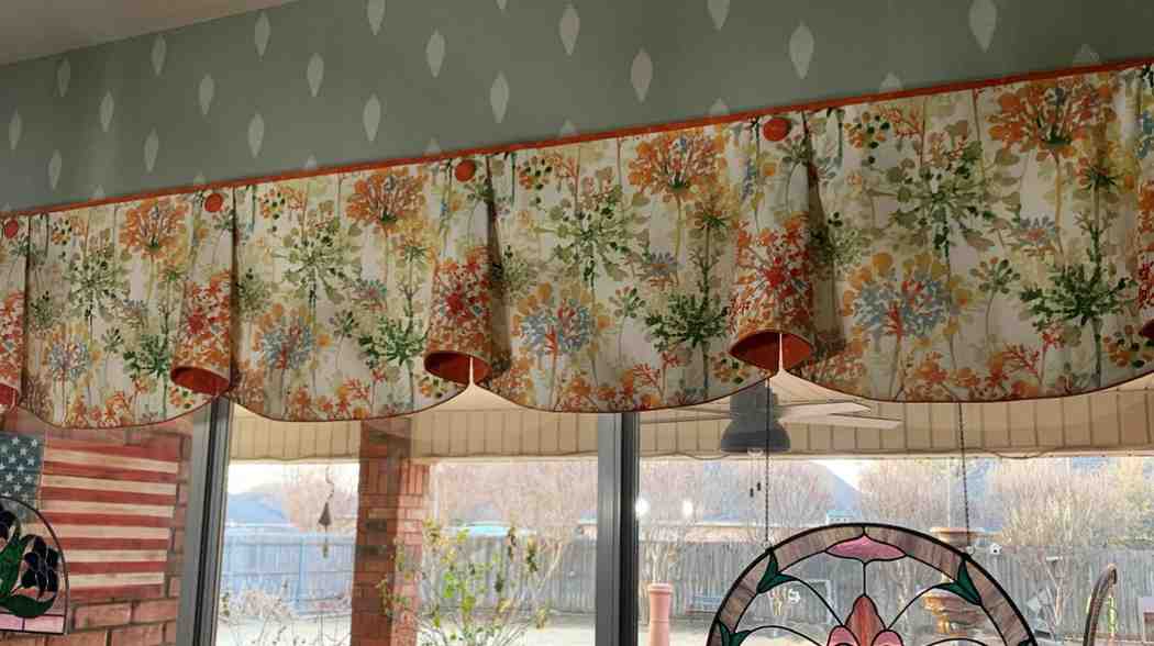 Window Valance Box: Purpose, Design, and Installation Ideas